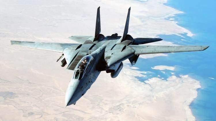 <p><span style="color:#B22222"><strong>5)&nbsp; F-14 TOMCAT&nbsp;</strong></span><strong> |&nbsp; &Ccedil;OK ROLL&Uuml; AVCI SAVAŞ U&Ccedil;AĞI</strong></p>
