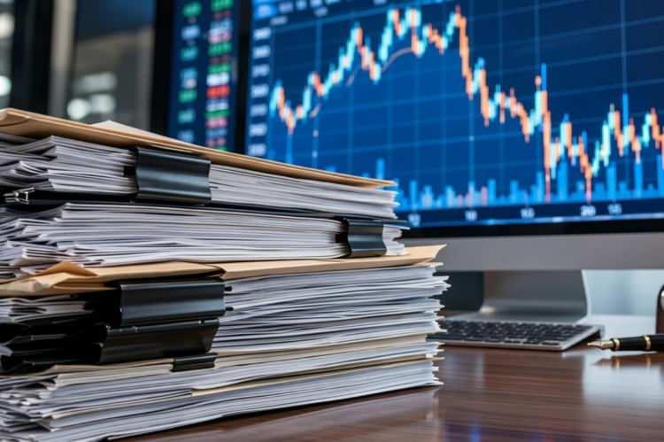 <p>Bu kapsamda, SPK tarafından iletilen raporlar ve yapılan yazılı başvurular doğrultusunda, Işıklar Enerji ve Yapı Holding A.Ş. (IEYHO), Vişne Madencilik &Uuml;retim Sanayi ve Ticaret A.Ş. (VSNMD), Odine Solutions Teknoloji Ticaret ve Sanayi A.Ş. (ODINE) ve Tera Finansal Yatırımlar Holding A.Ş. (TRHOL) paylarına ilişkin incelemeler ger&ccedil;ekleştirildi.</p>
