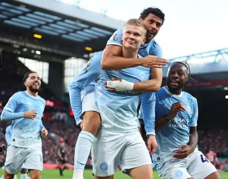 <p>10- MANCHESTER CITY | 6 PUAN | 4 AVERAJ</p>
