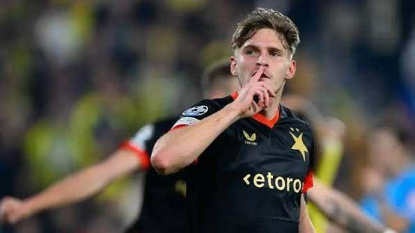 <p>32- SLAVIA PRAG | 1 PUAN | -3 AVERAJ</p>

