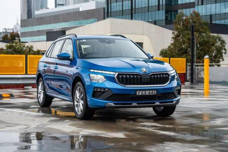 <p><strong>SKODA</strong></p>

<p>Skoda Kamiq Premium 1.0 TSI 200 bin lira kredi, 12 ay vade, y&uuml;zde 0,99 faiz oranı, Skoda Fabia Premium 1.0 TSI 200 bin lira kredi, 12 ay vade, y&uuml;zde 0,99 faiz oranı, Skoda Enyaq ve Enyaq Coup&eacute; 1 milyon liraya kadar 6 ay vadeli y&uuml;zde 0 faizli ticari kredi imkanı sunuluyor.</p>

<p>&nbsp;</p>
