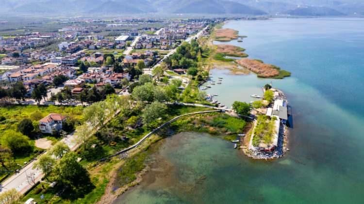 <p><span style="color:#B22222"><strong>İZNİK &ndash; BURSA</strong></span></p>

<p>&nbsp;</p>
