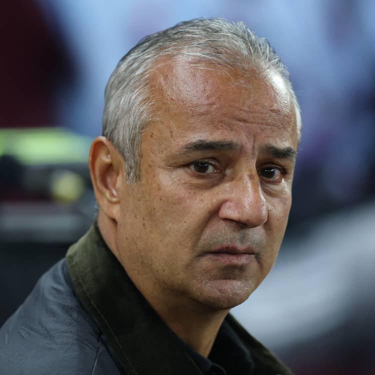 <p>Bu maçın ardından sarı lacivertlilerde teknik direktör İsmail Kartal ile yollar ayrıldı.</p>