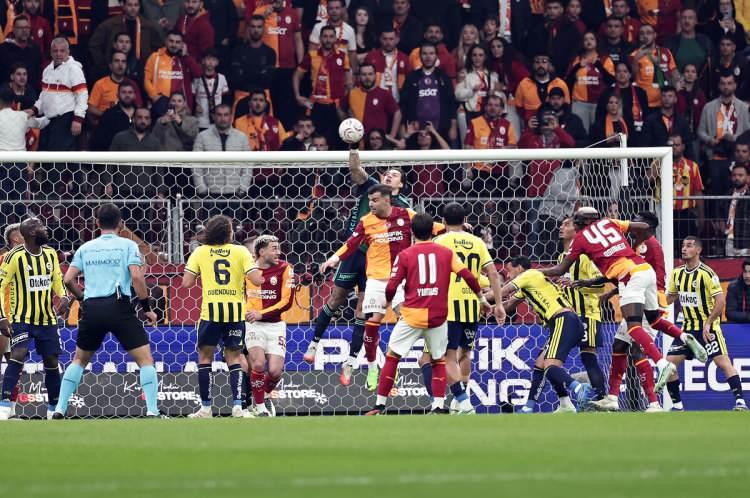 <p>Bu alanda sarı-kırmızılı ekibi 1314 galibiyetle Fenerbah&ccedil;e, 1226 galibiyetle Beşiktaş ve 882 galibiyetle Trabzonspor takip ediyor.</p>
