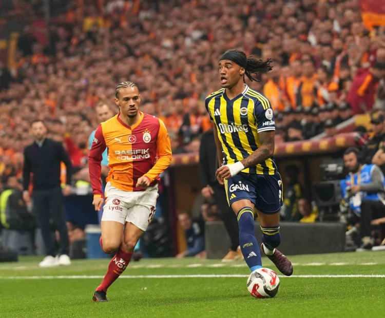 <p><strong>ChatGPT, dev derbinin Galatasaray lehine 2-1'lik skorla tamamlanacağını vurguladı.</strong></p>
