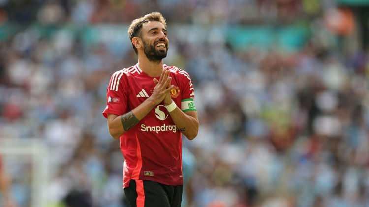 <p>27) Bruno Fernandes</p>
