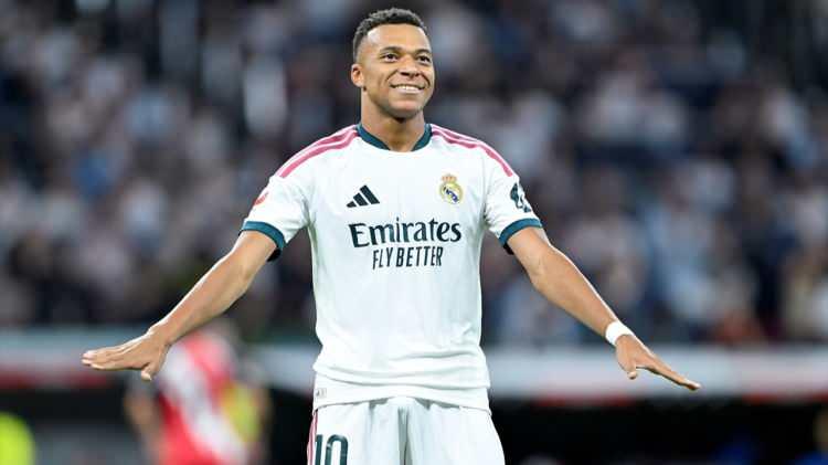 <p>2) Kylian Mbappe</p>
