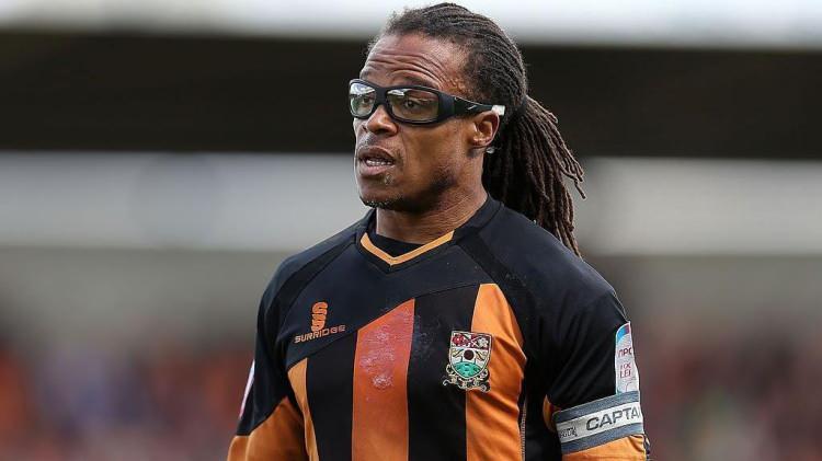 <p><span style="color:#B22222"><strong>6)&nbsp; EDGAR DAVIDS</strong></span></p>

