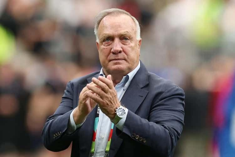 <p>Dick Advocaat: 55 ma&ccedil; &ndash; 1.91</p>

<p>&nbsp;</p>
