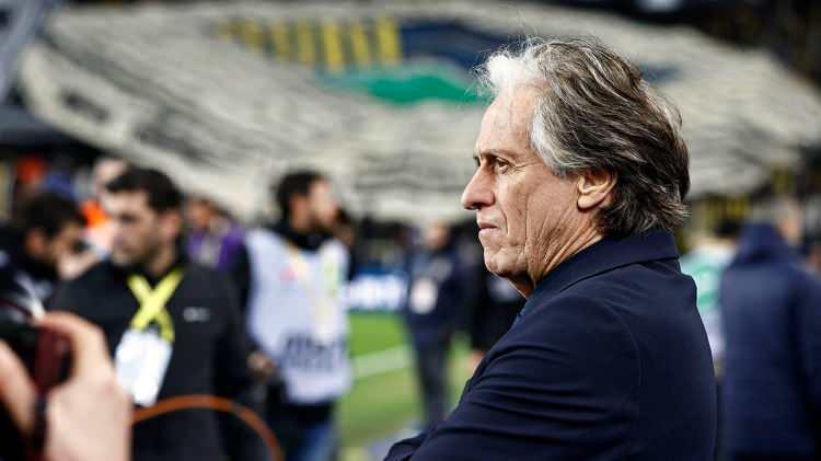 <p>Jorge Jesus: 53 ma&ccedil; &ndash; 2.23</p>

<p>&nbsp;</p>
