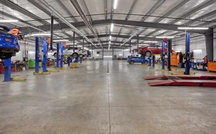 <p>Şirket, ge&ccedil;en yıl mart ayına kadar uzanan mali d&ouml;nemde Avrupa&rsquo;da 23 bin ara&ccedil; satarken, d&uuml;nya genelindeki satışları 890 bin seviyesinde ger&ccedil;ekleşti.</p>

<p>&nbsp;</p>

<p>Avrupa&rsquo;nın k&uuml;resel satışlar i&ccedil;indeki payının y&uuml;zde 3&rsquo;&uuml;n altında kalması, maliyet ve yatırım hesaplarını daha &ouml;nemli hale getiriyor.</p>

<p>&nbsp;</p>
