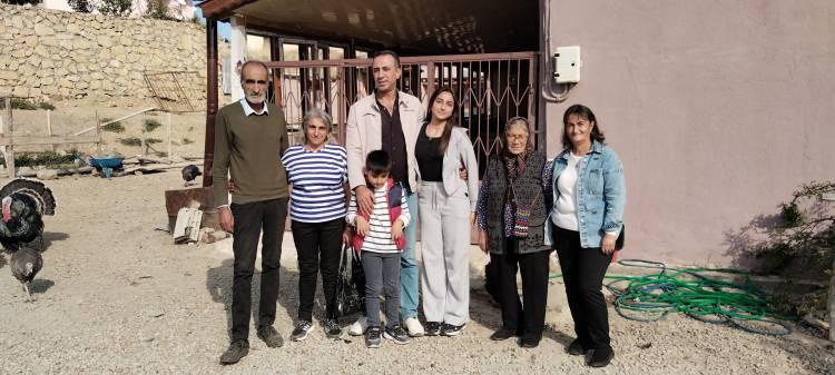 <p>Almanya'da yaşayan Tanja Aumer, mart ayının sonunda karavanı ile d&uuml;nya turuna &ccedil;ıktı. T&uuml;rkiye &uuml;zerinden G&uuml;rcistan'a ilerlemek isteyen Tanja; İzmir, Denizli, Nevşehir ve Sivas'a gitti.&nbsp;</p>
