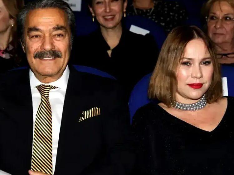 <p>Kadir İnanır'ın hayat arkadaşı J&uuml;lide Kural da sessizliğini ilk kez ge&ccedil;en hafta bozmuştu.</p>

<p>&nbsp;</p>
