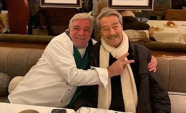 <p>Yaklaşık 4 ay &ouml;nce hayatını kaybeden usta sanat&ccedil;ı Kadir İnanır ile ilgili vasiyet tartışmaları tartışmalar devam ediyor.&nbsp;</p>
