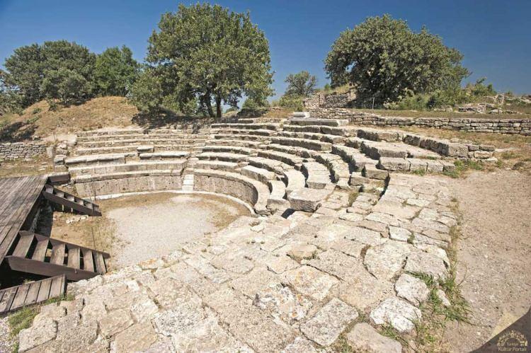<p><strong>TRUVA ARKEOLOJİK ALANI -</strong></p>

<p>&nbsp;</p>

<p><strong>&Ccedil;ANAKKALE</strong></p>

<p>&nbsp;</p>
