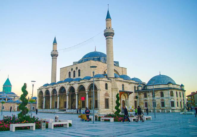 <p><span style="color:#B22222"><strong>KONYA &ndash; </strong></span></p>

<p>&nbsp;</p>

<p><span style="color:#B22222"><strong>BİR SEL&Ccedil;UKLU MEDENİYETİ BAŞKENTİ</strong></span></p>

<p>&nbsp;</p>

<p>&nbsp;</p>
