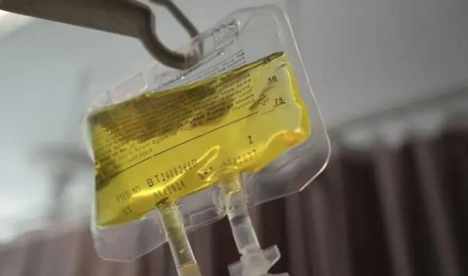 <p>M&uuml;ft&uuml;oğlu; hızlı iyileşme umuduyla başvurulan serum uygulamalarının bilin&ccedil;siz kullanımına karşı dikkatli olunması gerektiği vurguladı.&nbsp;</p>
