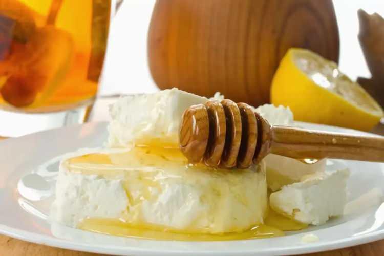 <p><strong>BAL KAYMAK (PUAN: 4.3)</strong></p>

<p>&nbsp;</p>
