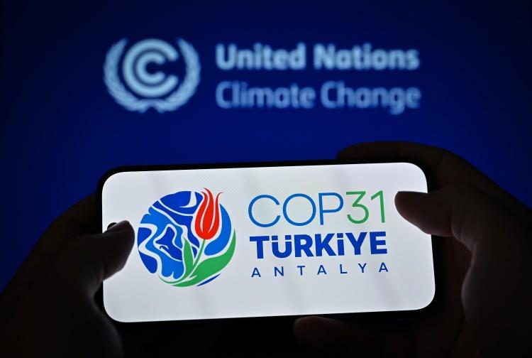 <p>Zirve boyunca yapılacak a&ccedil;ıklamalar ve m&uuml;zakerelerde kamuoyunun g&uuml;nl&uuml;k hayatta daha az karşılaştığı teknik kavramların da sık sık g&uuml;ndeme gelmesi bekleniyor.</p>
