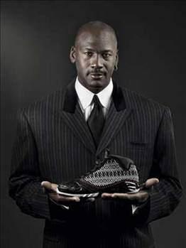 Ünlü basketbolcu Michael Jordan bir yılda Nike`tan Nike`ın Malezya fabrikası personelinin hepsinden fazla para kazanıyor
