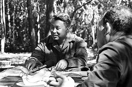 Pol Pot-Kamboçya ‘Tek başıma yapmadım’ 1975-79 arasında Kamboçya’nın başbakanı olan Pol Pot, kurduğu baskı rejiminde bir milyon kişinin ölümünden sorumlu tutuluyor.