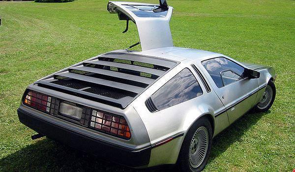 <p>DeLorean DMC-12</p>