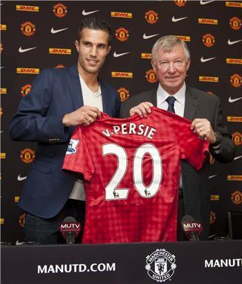 Robin Van Persie Eski takımı: Arsenal Yeni takımı: M.United Bonservis : 30 milyon 700 bin Euro