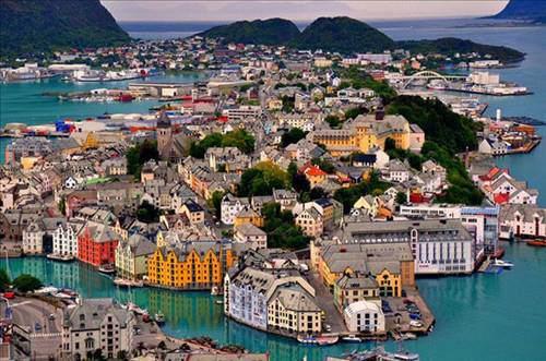 Alesund, Norveç