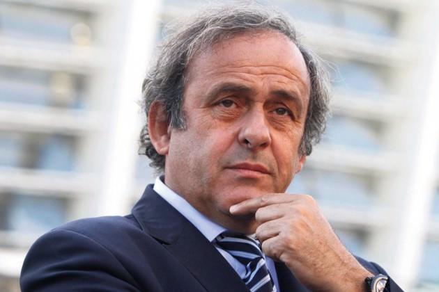 20- 6 EYLÜL: PLATINI’DEN BOMBA GİBİ SÖZLER: UEFA Başkanı Michel Platini, UEFA Asbaşkanı Şenes Erzik, TFF Başkanı Mehmet Ali Aydınlar ve TFF Başkan Vekili Lütfü Arıboğan toplantı yaptı. Toplantı çıkışı Platini ile Türk gazeteciler arasında geçen şu konuşma gündeme damgasını vurdu. - Platini: Olanlar Türk futbolu için iyi değil - Gazeteciler: Fenerbahçe neden Avrupa’dan men edildi? - Platini: Ne olduğunu bilmiyor musunuz? - Gazeteciler: Biz neler olduğunu biliyoruz - Platini: Fenerbahçe’nin Şampiyonlar Ligi’ne neden alınmadığını herkes soruşturma bittiği zaman görecek.