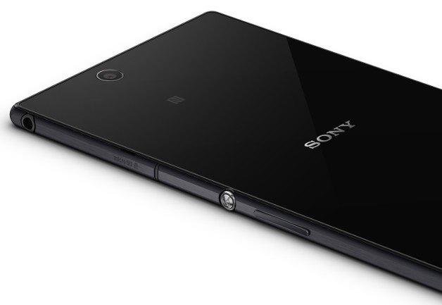 <p>Sony Xperia Z Ultra Değiştirilemeyen 3000 mAh bataryaya sahip olan Z Ultra, 16 GB dahili belleğe sahip. microSD ile belleğe maksimum 64 GB eklenebiliyor.</p>
