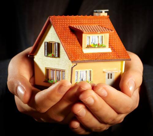 12-Homeofis olarak satılan projeler aslında konut imarı olan projelerdir. Yönetim Planında işyeri olarak kullanılabilir maddesi olduğu için homeofis olarak pazarlanır. Ancak kat malikleri çoğunluk sağlayarak yönetim planındaki bu maddeyi her zaman değiştirebilir. Dolayısıyla ofis olarak kullanmak istediğiniz gayrimenkulu sadece konut olarak kullanmak zorunda kalabilirsiniz. Birçok örneği de mevcuttur.