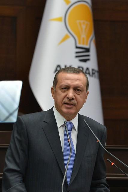 Recep Tayyip Erdoğan  Twitter takip&ccedil;i sayısı: 2.008.715  Facebook takip&ccedil;i sayısı: 1.667.251