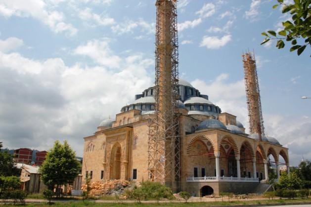 Kendine hayran bıraktıran cami