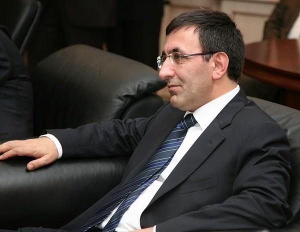 <p>Kalkınma Bakanı Cevdet Yılmaz - Fenerbahçe</p>