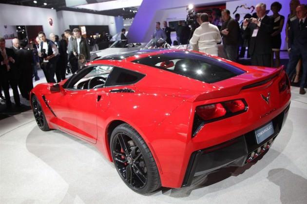 Tamamen yeni 7. nesil Corvette Stingray, 1963’teki unutulmaz orijinal versiyonun ismini taşıyor.