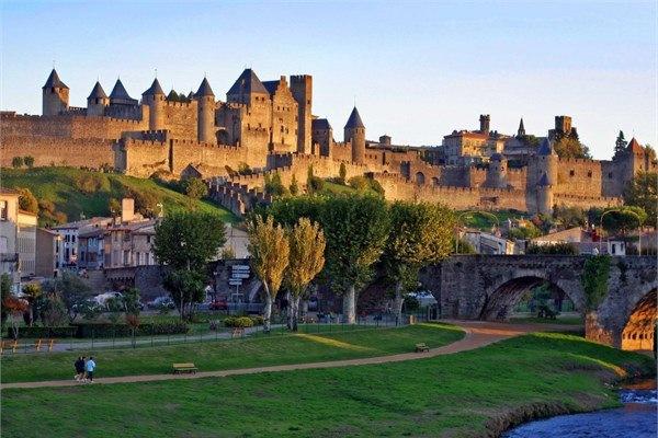 <p>Carcassonne</p>
<p>Fransa</p>