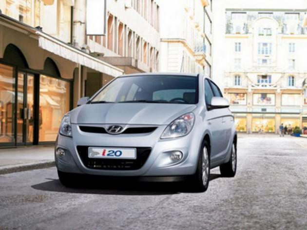 <p>Hyundai i20 Troy 1.2 100 Km'de 5.1lt yakıt tüketiyor.</p>