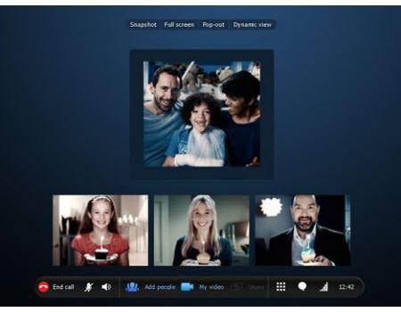 Skype 7 Microsoft'un Skype'ı nasıl daha da geliştireceği merak konusu. 2013 bu açıdan önemli gelişmelerin yaşanacağı bir yıl olacak gibi görünüyor. Skype halen pek çok platformda (PC, tablet, akıllı telefon) mevcut. Pek çok Windows Live Messenger kullanıcısının da Skype'a geçeceği kesin. Kimi uzmanlar Skype'ın önümüzdeki günlerde WhatsApp kullanıcılarını da kendine çekebileceğini belirtiyorlar.
