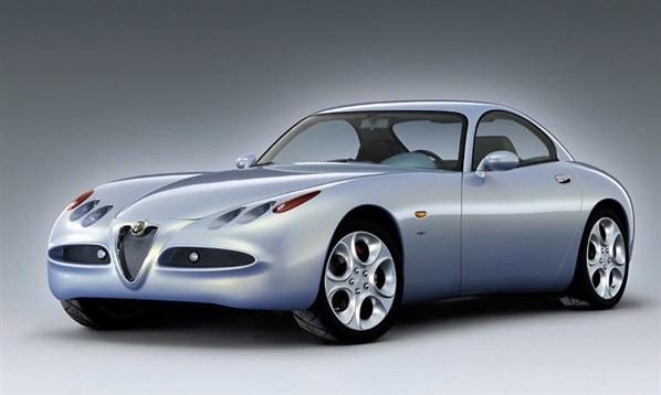 Alfa Romeo Nuvola - Büyük olasıkla tasarımcısı Walter de Silva'nın en büyük başyapıtı. Sadece bu arabayı izlemek bile kişiye keyif veriyor. Çift-turbo V6 motoru ile güçlendirildi. Alfa yıllardır umutla bu modeli piyasaya çıkarmayı bekliyor. Bunun yerine ön tarafı kusurlu Alfa GTV ile yetinmek zorunda kaldı.