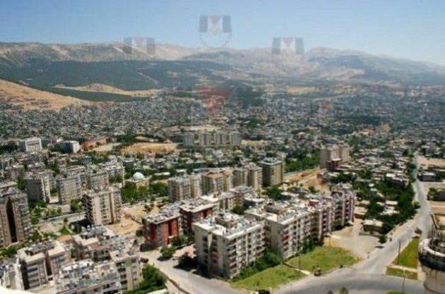 <p>KAHRAMANMARAŞ</p>
<p> </p>
<p>684 bin seçmeni bulunan ve 700 denek üzerinde araştırma yapılan Kahramanmaraş'ta AK Parti deneklerden yüzde 60 oy aldı. MHP'nin yüzde 26 oy aldığı Kahramanmaraş'ta CHP ise deneklerden yüzde 5 oy aldı.</p>