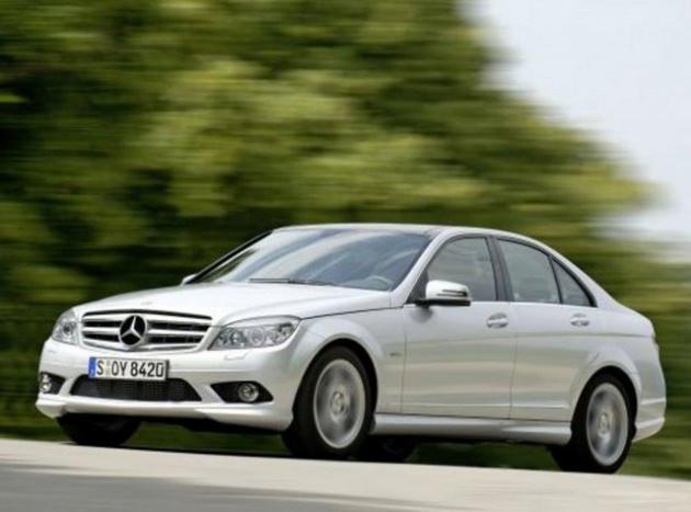 <p>Mercedes C 180 1.8<br />2013 2.295 TL<br />2014 2.385 TL</p>