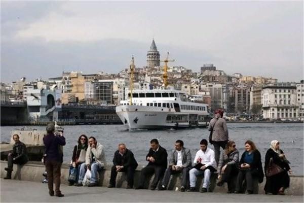 <p>Türkiye Türkiye listede gerilerde yer alıyor. Milli gelirin 790 milyar dolar olduğu Türkiye'de borcun milli gelire oranı yüzde 36.</p>