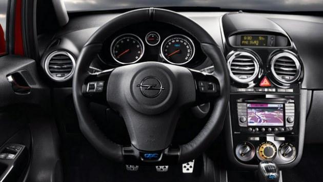 <p>Opel'in en ucuz modeli olarak dikkat çekiyor.</p>