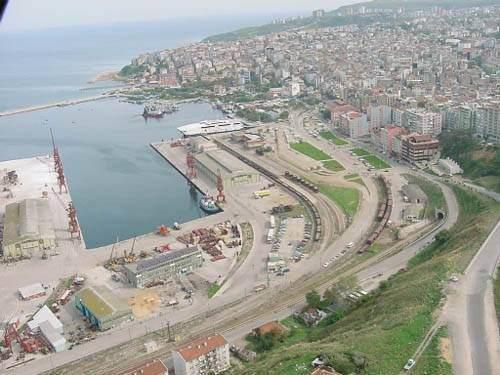 <p>Bandırma Nüfusu: 120.753 Bağlı olduğu il: Balıkesir</p>
