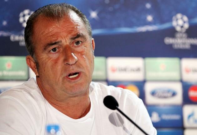 <p>Cluj beraberliği, aynı zamanda Galatasaray'ın gruptan çıkma şansını da zora sokmuştu. Hem yurtta, hem de dış basında yapılan yorumlar, sarı kırmızılıların tur şansını mucizeye bıraktığı yönündeydi. Teknik Direktör Fatih Terim'in "Henüz son sözümüzü söylemedik" demecinin, kalan üç maça damga vuracağını, o an için kimse bilmiyordu.</p>