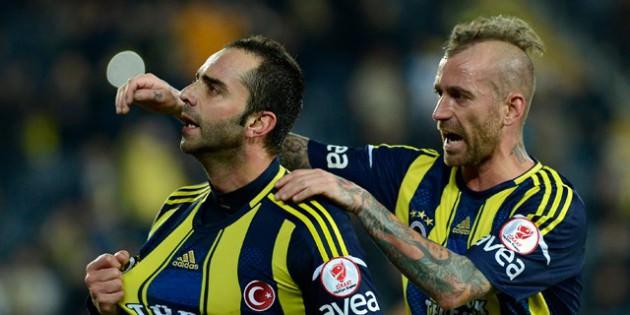 <p>Fenerbahçe'de futbolcuların büyük bir kısmının menajerlerine kulüp bulmaları söylenecek. İşte o isimler...</p>