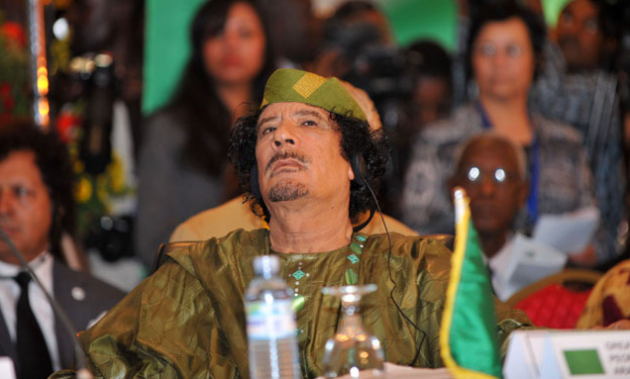 Dünya, Kaddafi'nin öldürülmesini ve medyanın bu ölümü ele alışını tartışıyor. Tarihe damga vuran diğer diktatörlerin de sonu farklı olmamıştı. Halkları tarafından istenmeyen adam ilan edilen diktatörlerin çoğu ecelleriyle değil kurşuna dizilerek, intihar ederek ya da idam edilerek ölüyor.