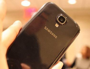  Story Albüm özelliği ile telefonunuz şehir değiştirip geri döndüğünüzde bunu algılıyor ve gittiğiniz kent ile ilgili bir albüm hazırlıyor. 