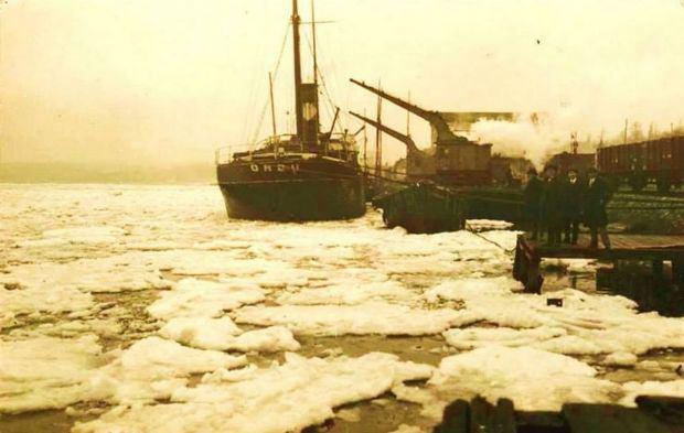 <p>İstanbul'da hava sıcaklığının -16.1°C ölçüldüğü günler... (Şubat 1929 - İstanbul Boğazı)</p>