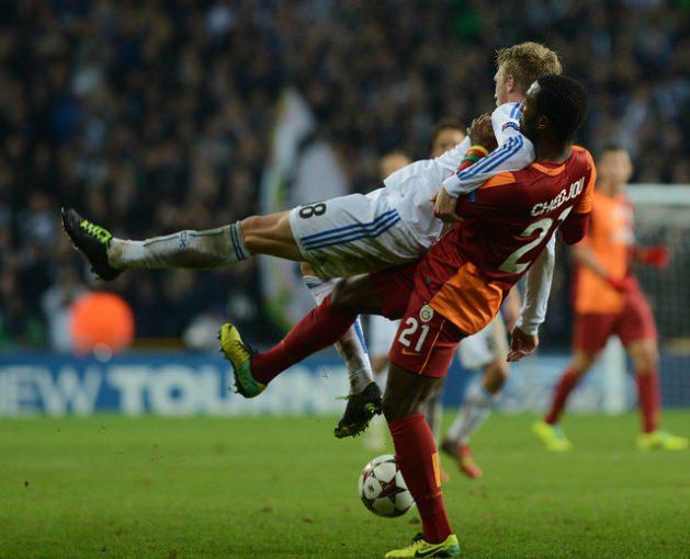 <p>BT (DANİMARKA)<br />Parken'de festival. Kopenhag Galatasaray'ı devirdi Kopenhag, Galatasaray karşısında etkileyici bir zafere imza attı: 1-0. Danimarka futbolundaki en &ouml;nemli galibiyetlerden biri oldu. Belki &ouml;n sayfalarda yer almayabilir ancak tarihin i&ccedil; sayfalarında &ccedil;ok değerli olacak bir galibiyet.</p>